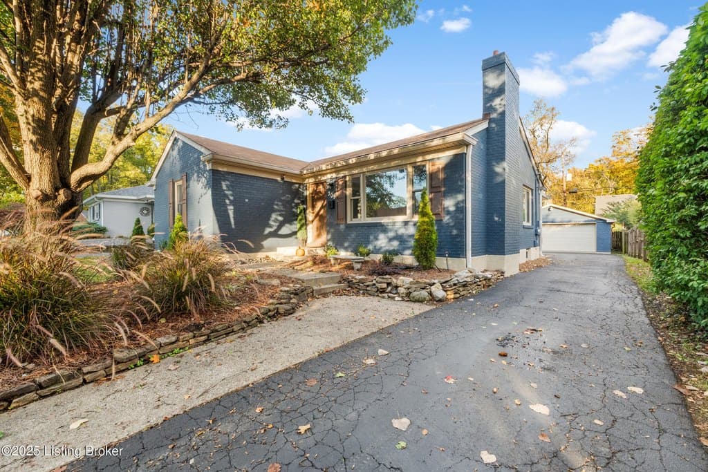 3 bedroom house for sale at 309 Marshall Dr Beechwood Village - $424,900