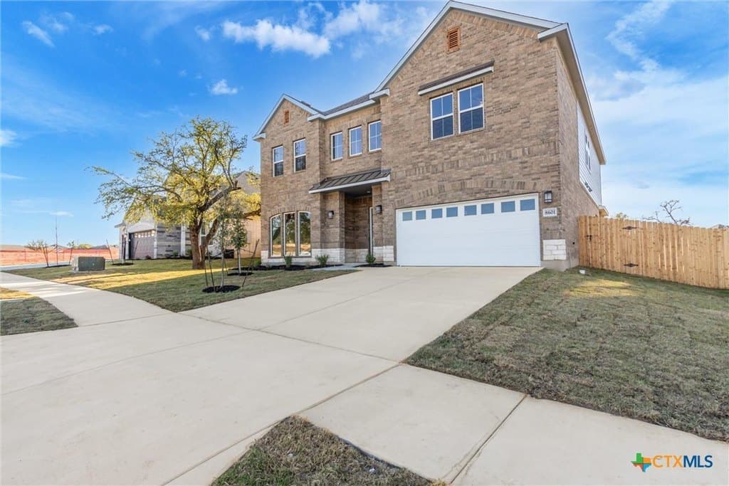 5 bedroom house for sale at 8601 Ridge Crest Dr Killeen - $589,950