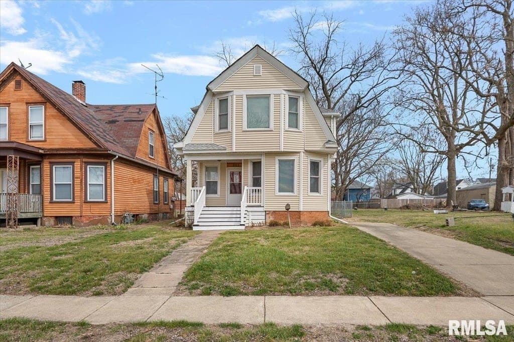 3 bedroom house for sale at 958 N 2nd St Springfield - $114,900