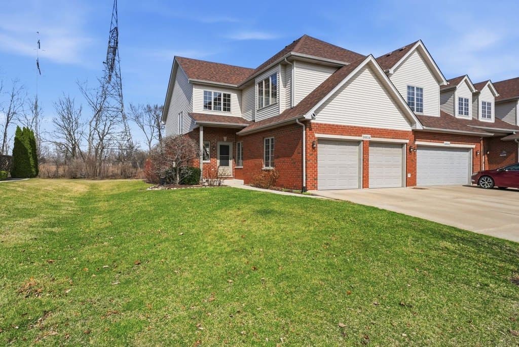 2 bedroom townhouse for sale at 26614 W Old Kerry Grv Channahon - $342,000