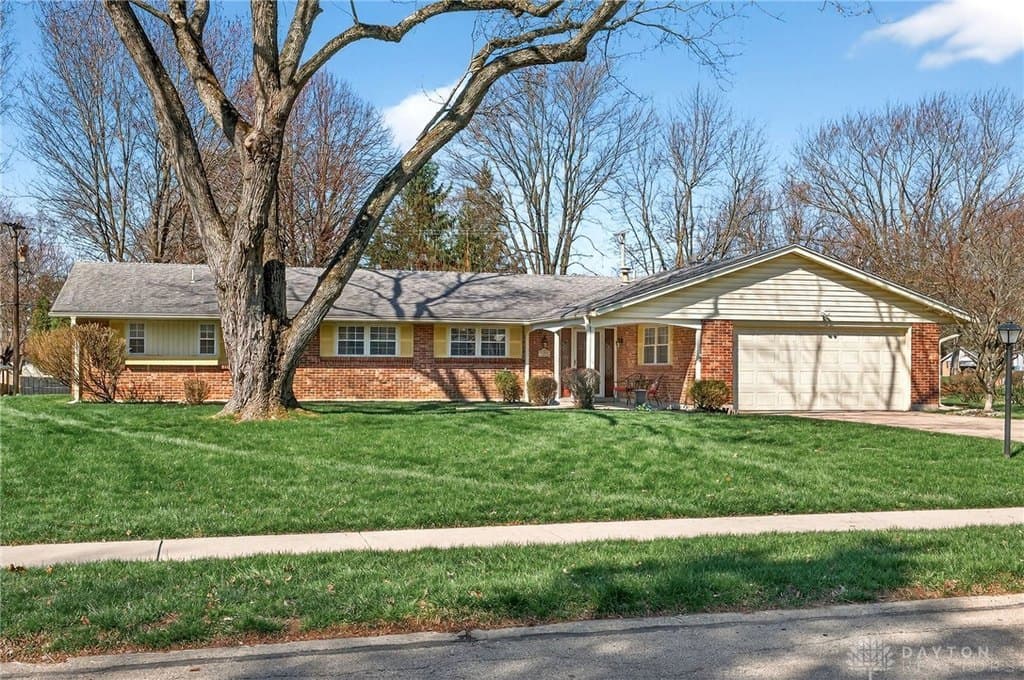 3 bedroom house for sale at 5907 Red Coach Rd Centerville - $328,969