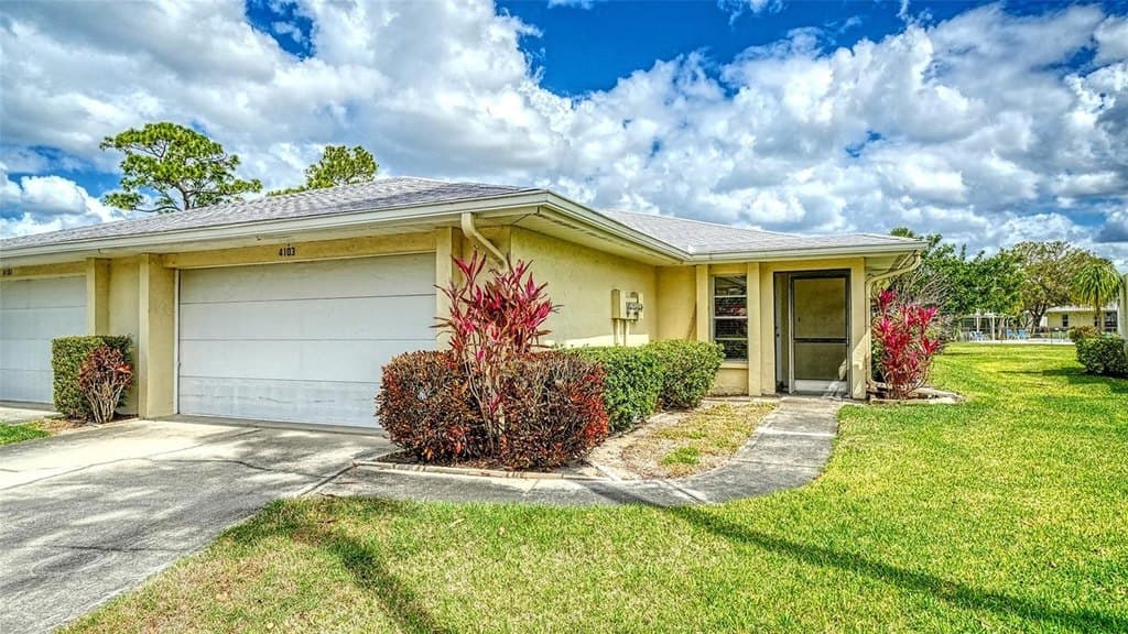 2 bedroom house for sale at 4103 Center Gate Blvd Unit 2 Bee Ridge - $295,000