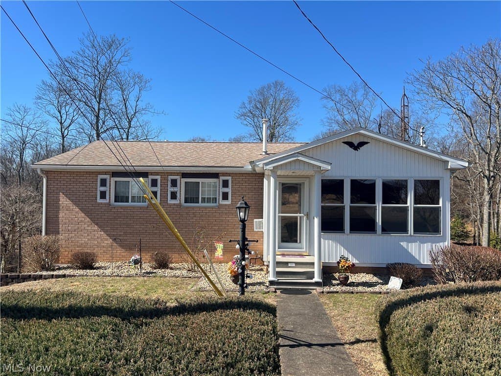 3 bedroom house for sale at 82 Highland Lake Cir Blennerhassett - $187,000