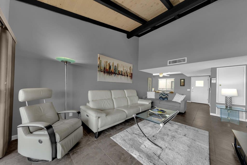 2 bedroom condo for sale at 1409 N Sunrise Way Unit 55 Palm Springs 92262 - $328,000