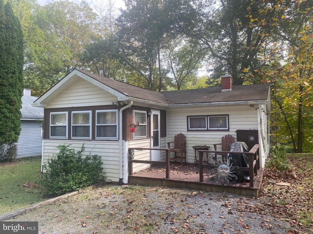 2 bedroom house for sale at 100 Bubbling Spring Rd Capon Bridge - $79,995