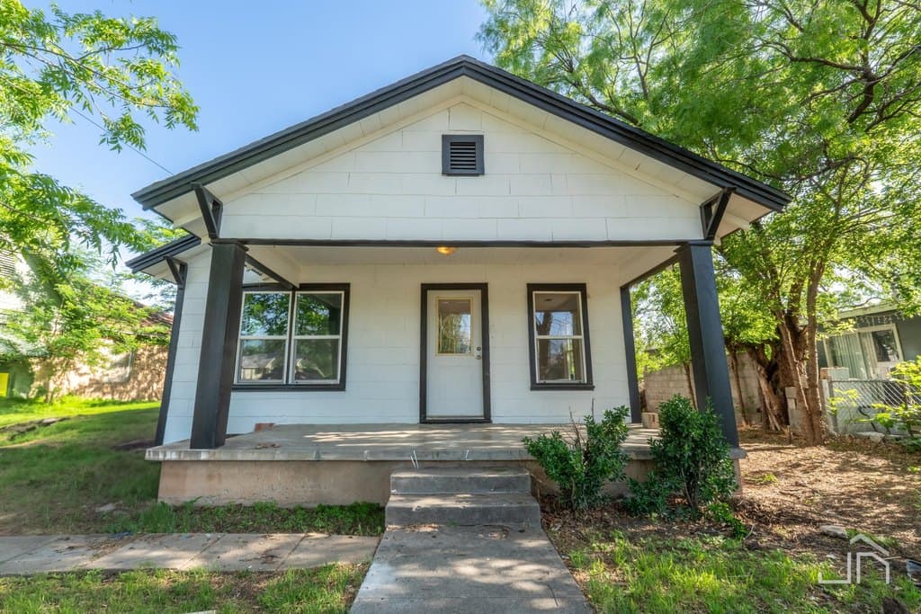 3 bedroom house for sale at 623 Spaulding St San Angelo 76903 - $235,000