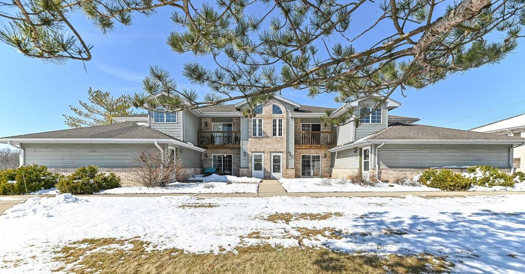 2 bedroom condo for sale at W196S8322 Providence Way Muskego 53150 - $269,900