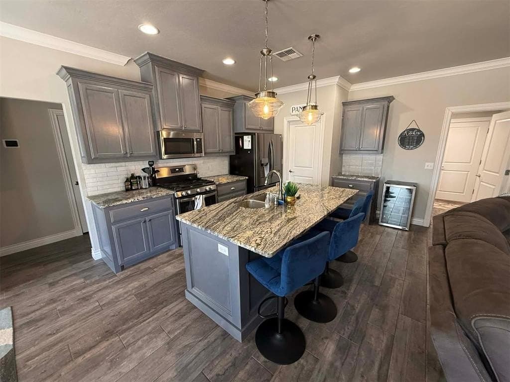 4 bedroom house for sale at 1016 N Ridge Blvd Altus - $365,000