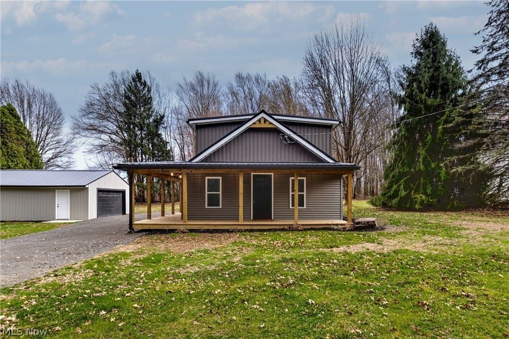 2 bedroom house for sale at 5111 W Middletown Rd Canfield - $239,500