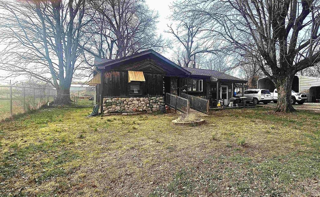 3 bedroom house for sale at 132 N Kentucky Ave Chandler - $180,000
