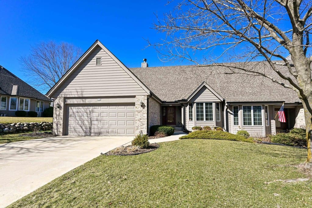 2 bedroom condo for sale at 515 S McAurther Ln Unit A Brookfield 53045 - $424,900
