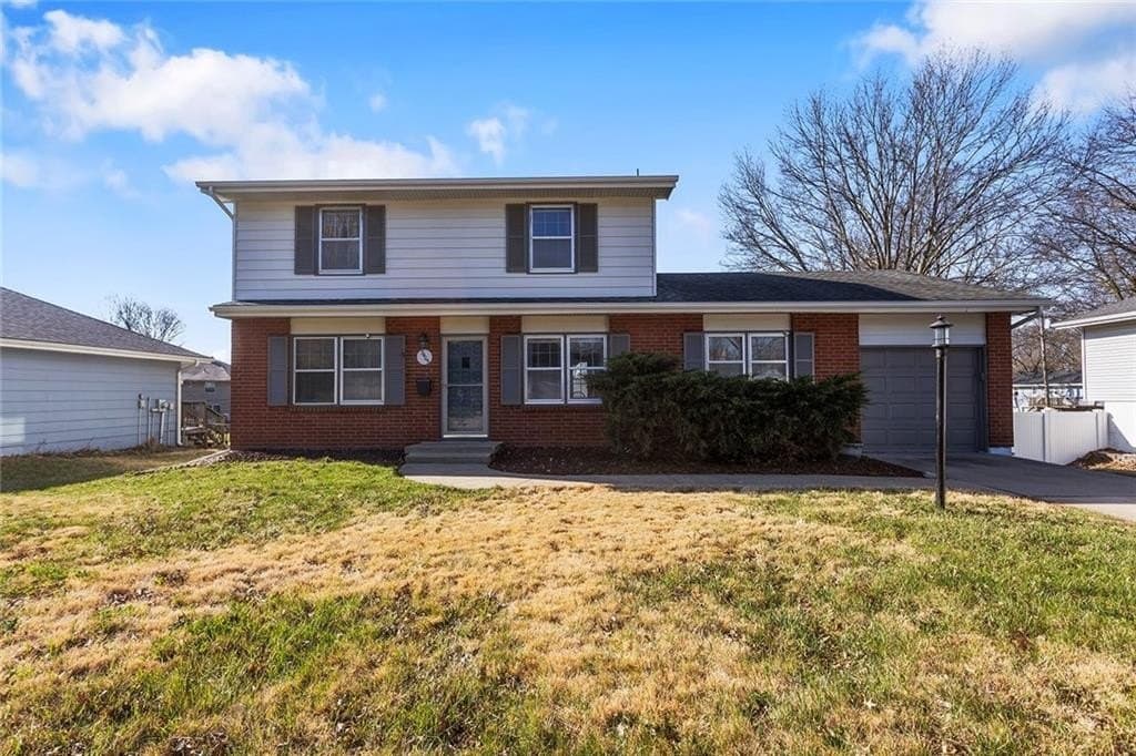 4 bedroom house for sale at 3405 NE 67th Ter Gladstone 64119 - $264,000