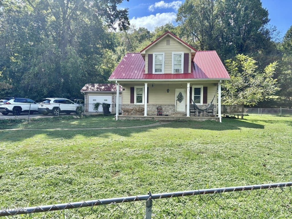 3 bedroom house for sale at 2504 Elizabethton Hwy Central - $239,900