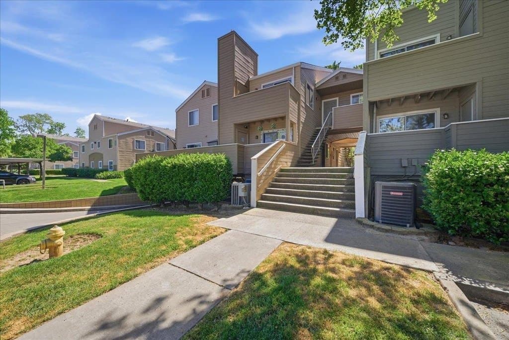 2 bedroom condo for sale at 1019 Dornajo Way Apt 217 Arden-Arcade - $275,000