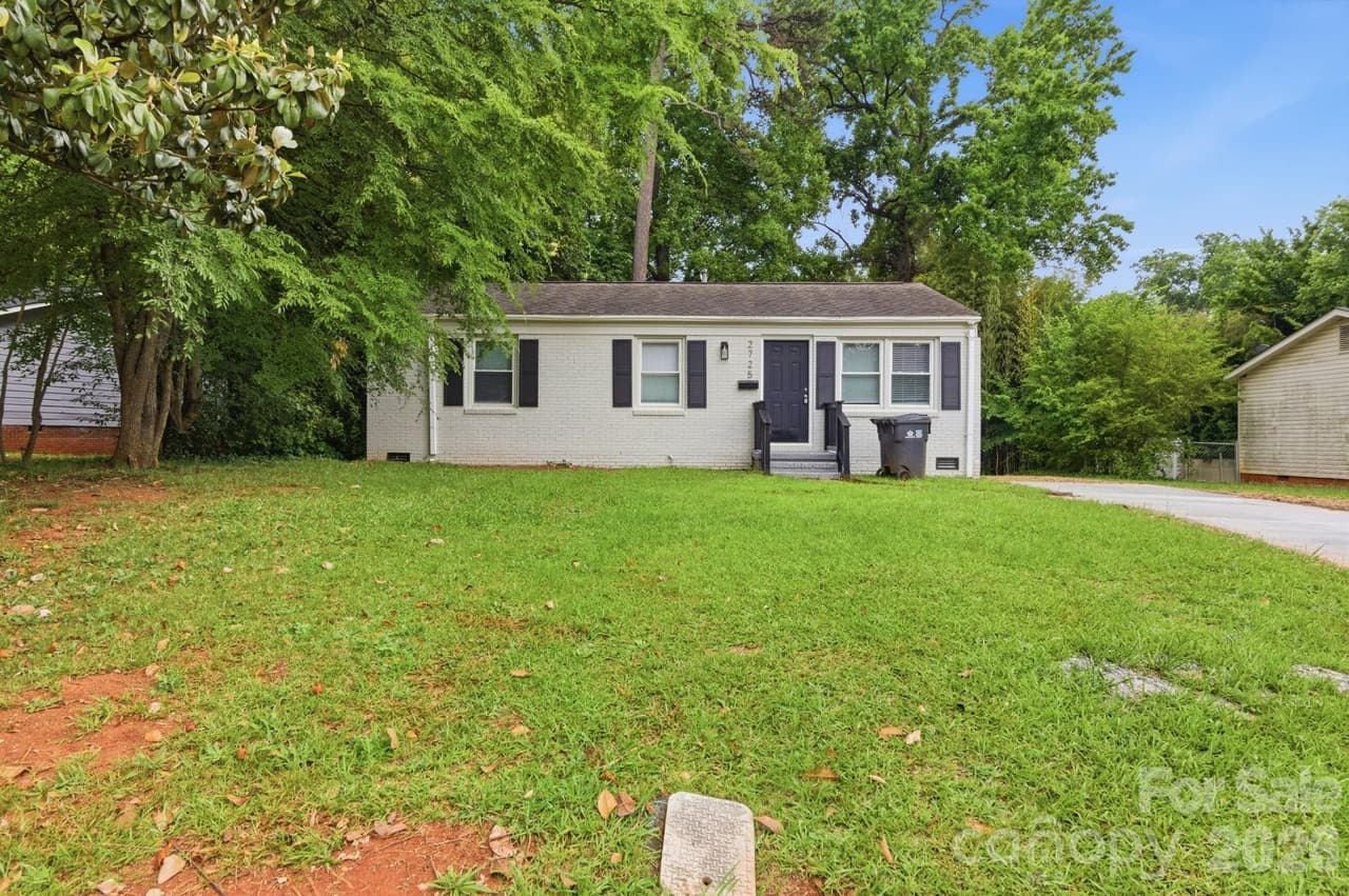 3 bedroom mobile home for sale at 2725 Thornton Rd Mount Airy 28208 - $249,500