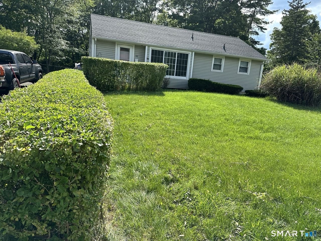 3 bedroom mobile home for sale at 52 Ellsworth Dr Bridgeport 06002 - $290,000