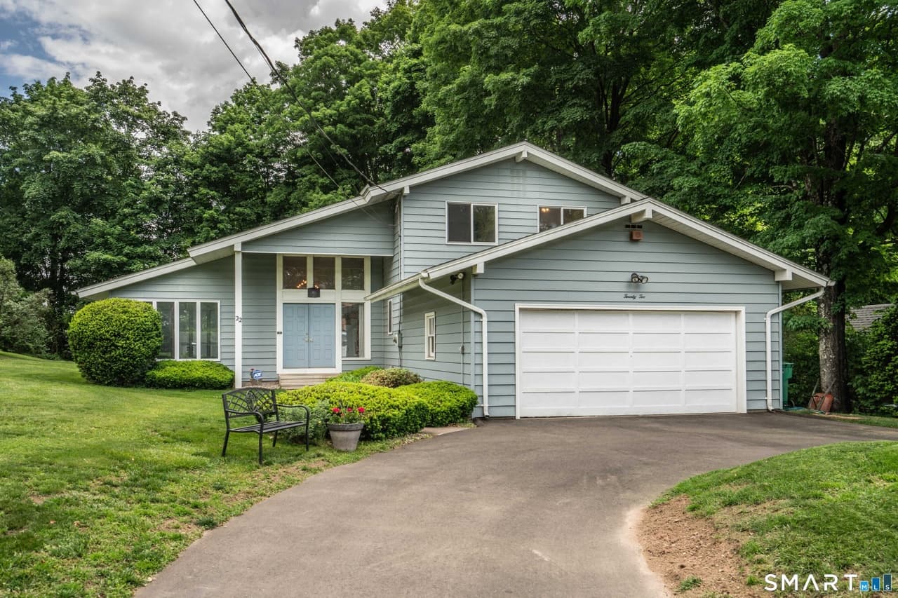 3 bedroom mobile home for sale at 22 Terry Plains Rd Bridgeport 06002 - $449,900