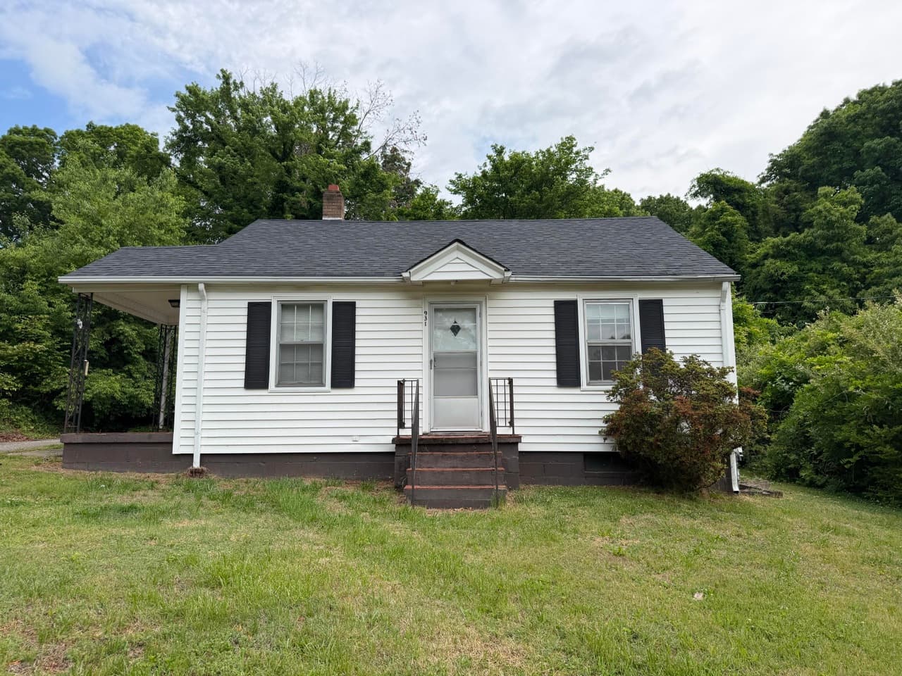 2 bedroom mobile home for sale at 931 Myrtle Rd Martinsville 24112 - $95,000