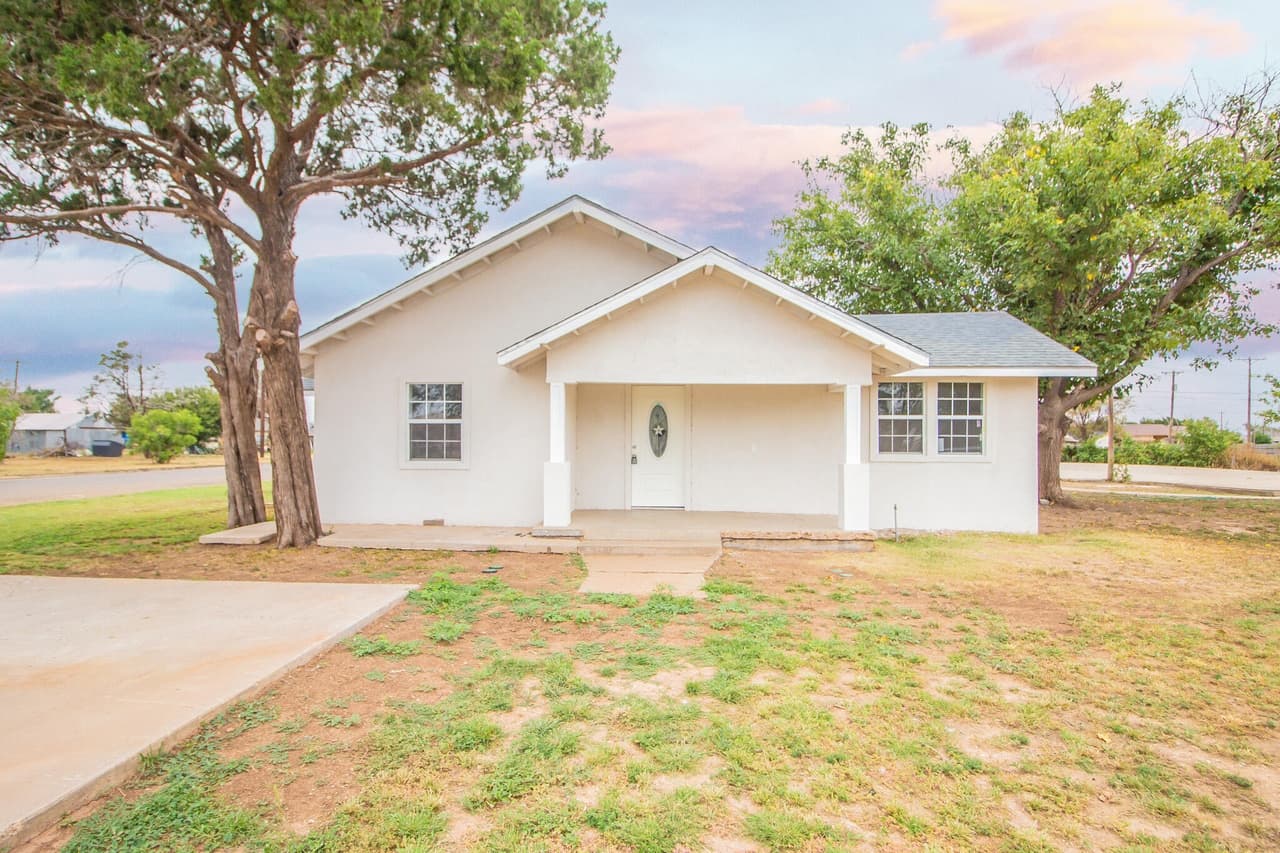 3 bedroom mobile home for sale at 128 W Crockett St Port O'Connor 79235 - $175,000