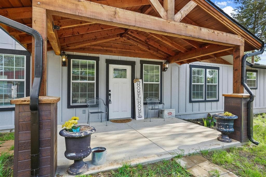 4 bedroom mobile home for sale at 1604 County Rd 4040 D'Hanis 75479 - $599,000