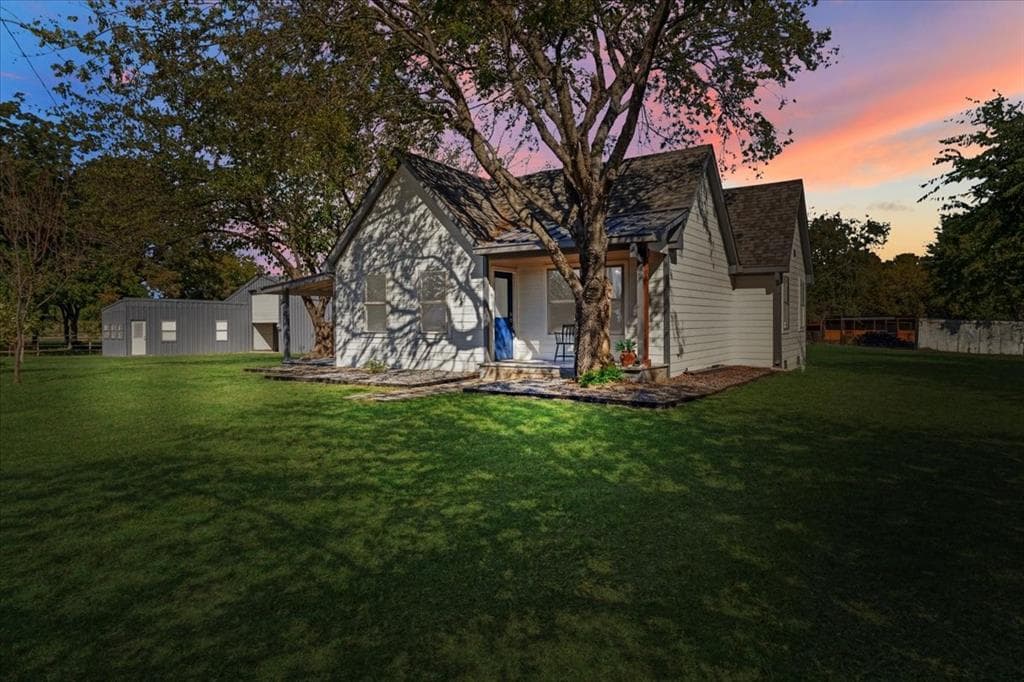 3 bedroom mobile home for sale at 402 W Sam Rayburn Rd D'Hanis 75439 - $469,000