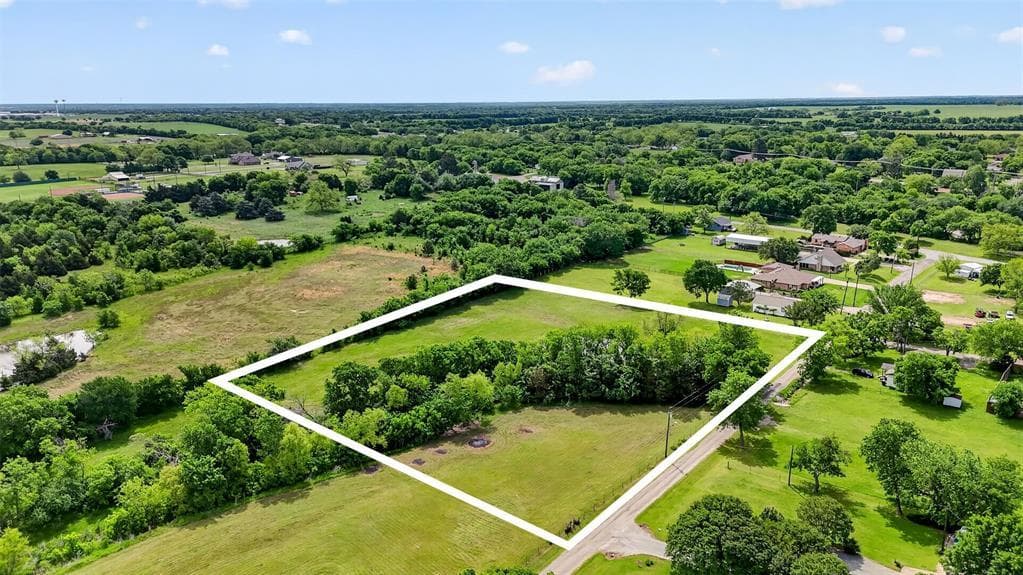 multi-family for sale at TBD Pecan St D'Hanis 75439 - $135,000