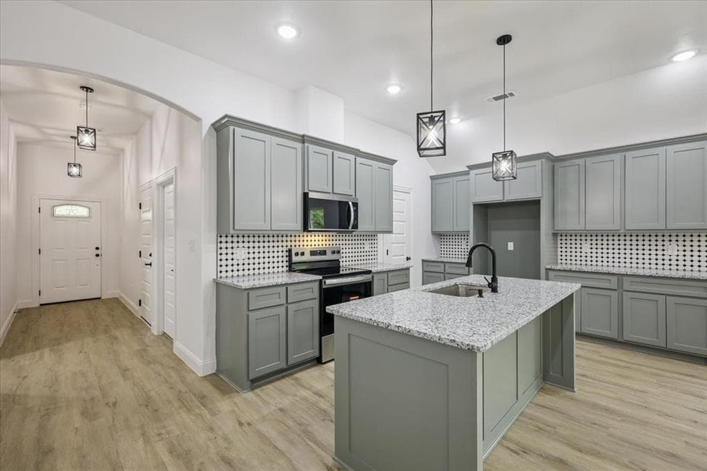 3 bedroom mobile home for sale at 111 N Oak St D'Hanis 75439 - $319,990