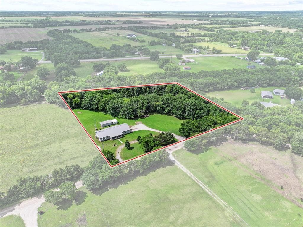 3 bedroom mobile home for sale at 1673 County Road 1525 D'Hanis 75439 - $410,000